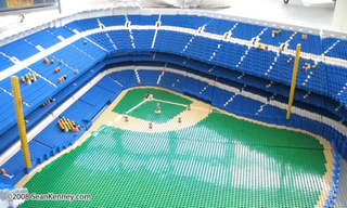 Illustration for article titled Yankee Stadium Gets a Glorious Lego Send-Off